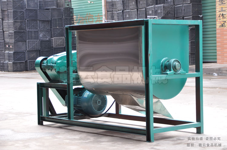 大型攪拌機(jī)整體圖