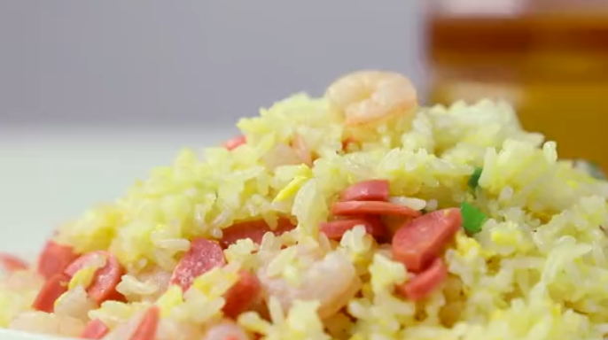 ��C����